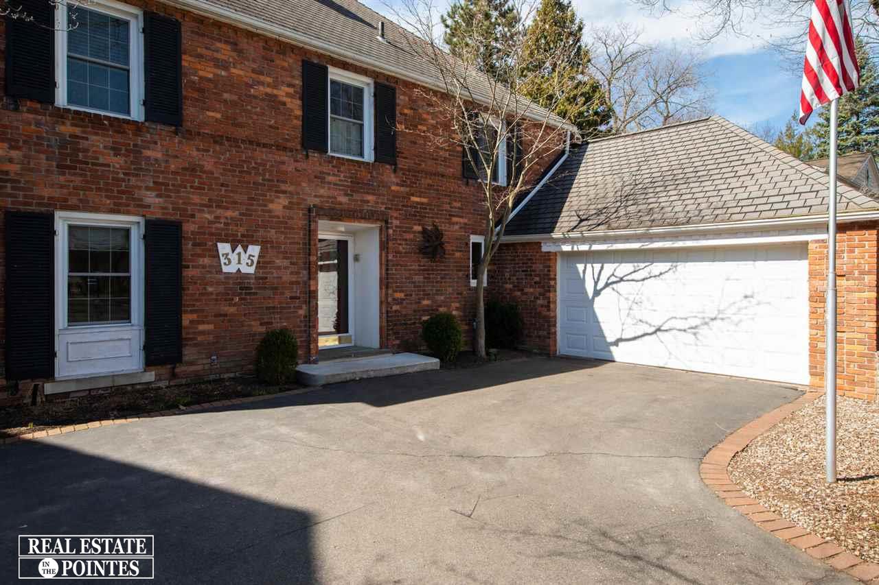 315 Touraine Road Grosse Pointe Farms, MI 48236 - Photo 3 of 33