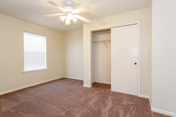 $1,949 | 19026 Telford Way, Tomball, TX 77375