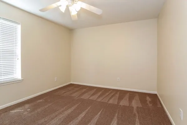 $1,949 | 19026 Telford Way, Tomball, TX 77375