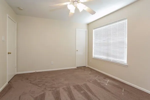 $1,949 | 19026 Telford Way, Tomball, TX 77375