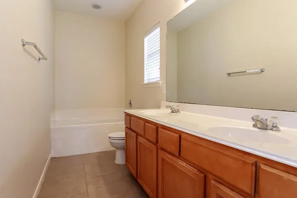 $1,949 | 19026 Telford Way, Tomball, TX 77375
