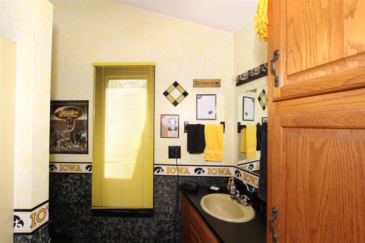 3798 Cottage Reserve Road Northeast Solon, IA 52333 - Photo 13 of 25 Gallery Image 13