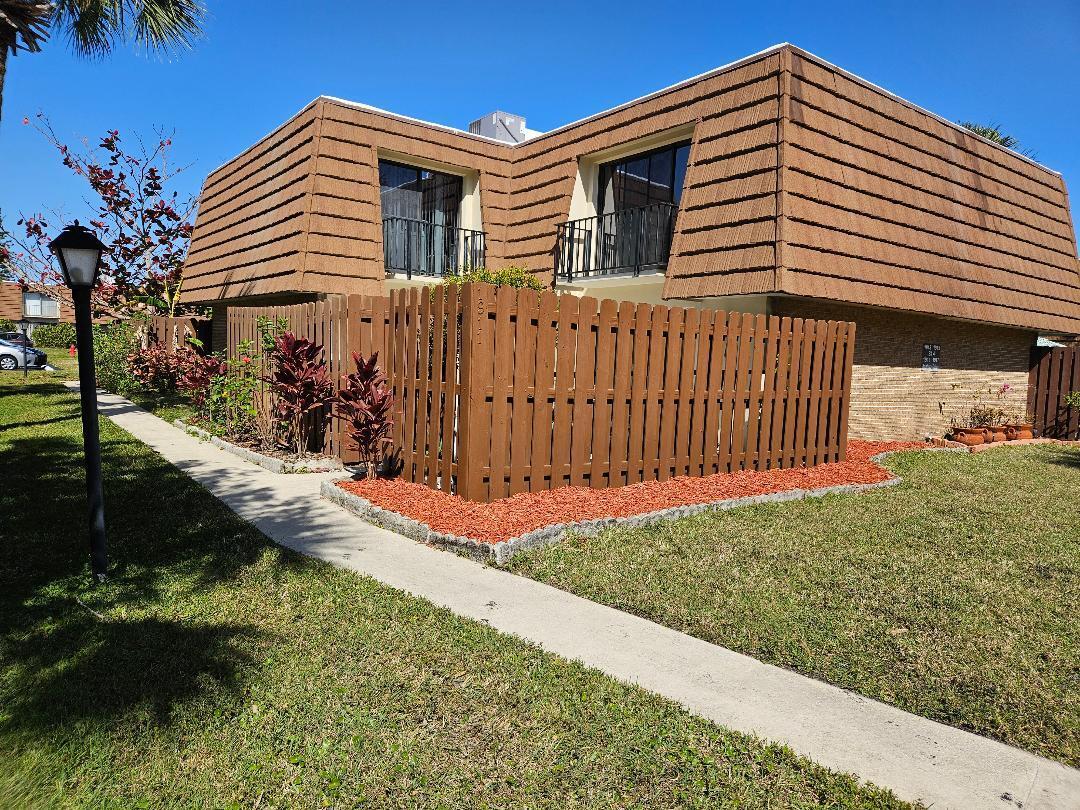 1911 Joshua Dr Northeast  