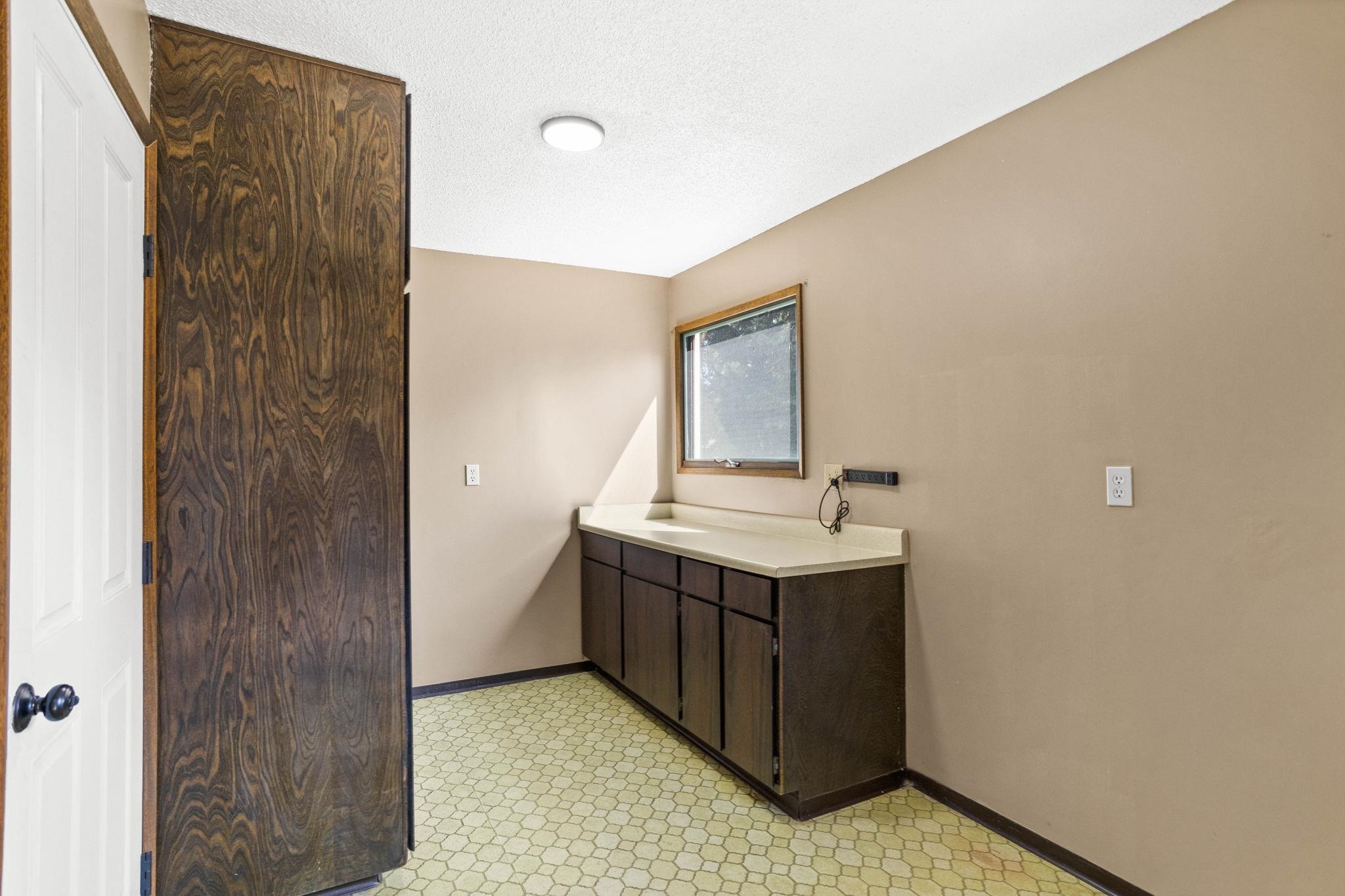 513 West Paradise Road Spokane, WA 99224 - Photo 15 of 44