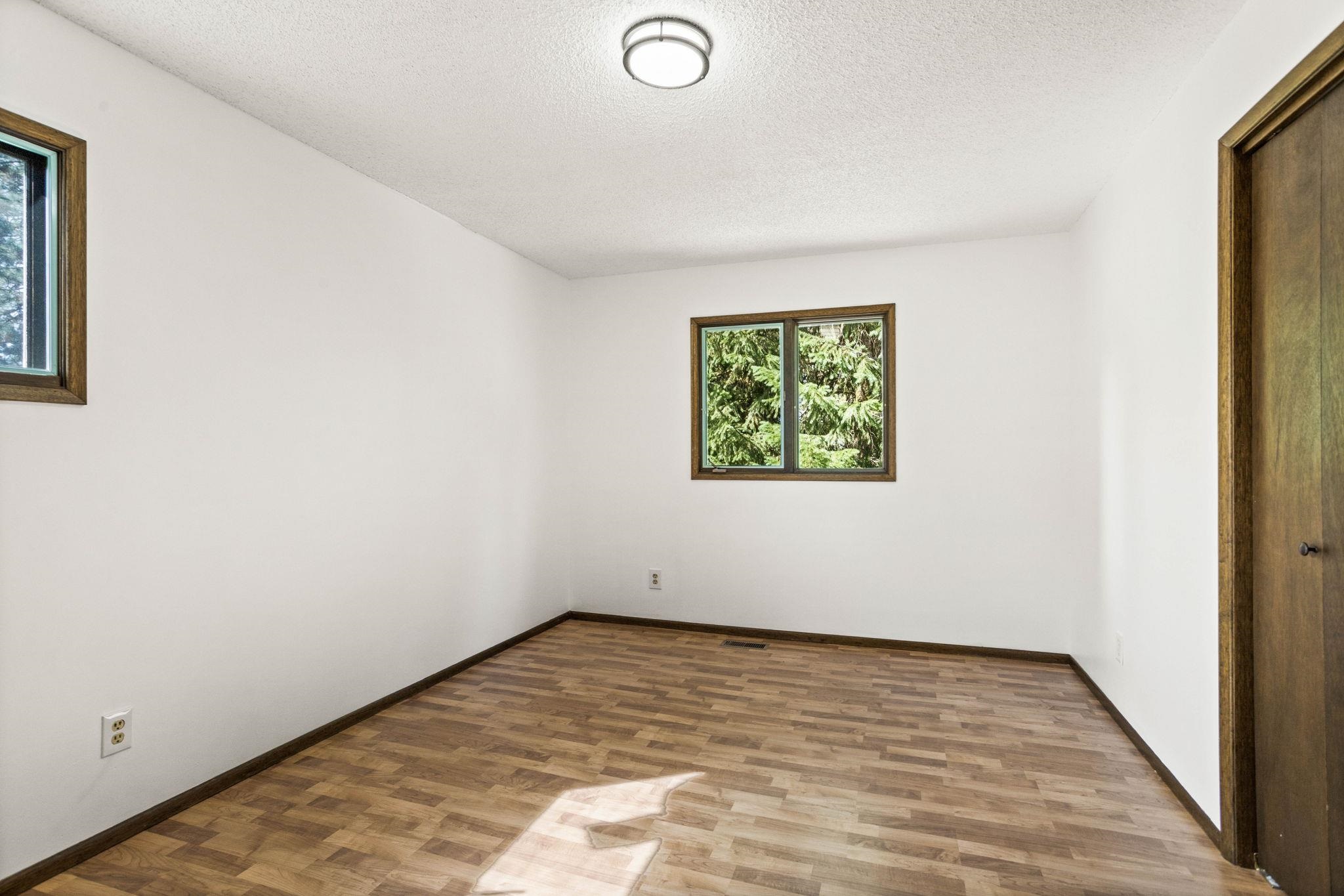 513 West Paradise Road Spokane, WA 99224 - Photo 17 of 44