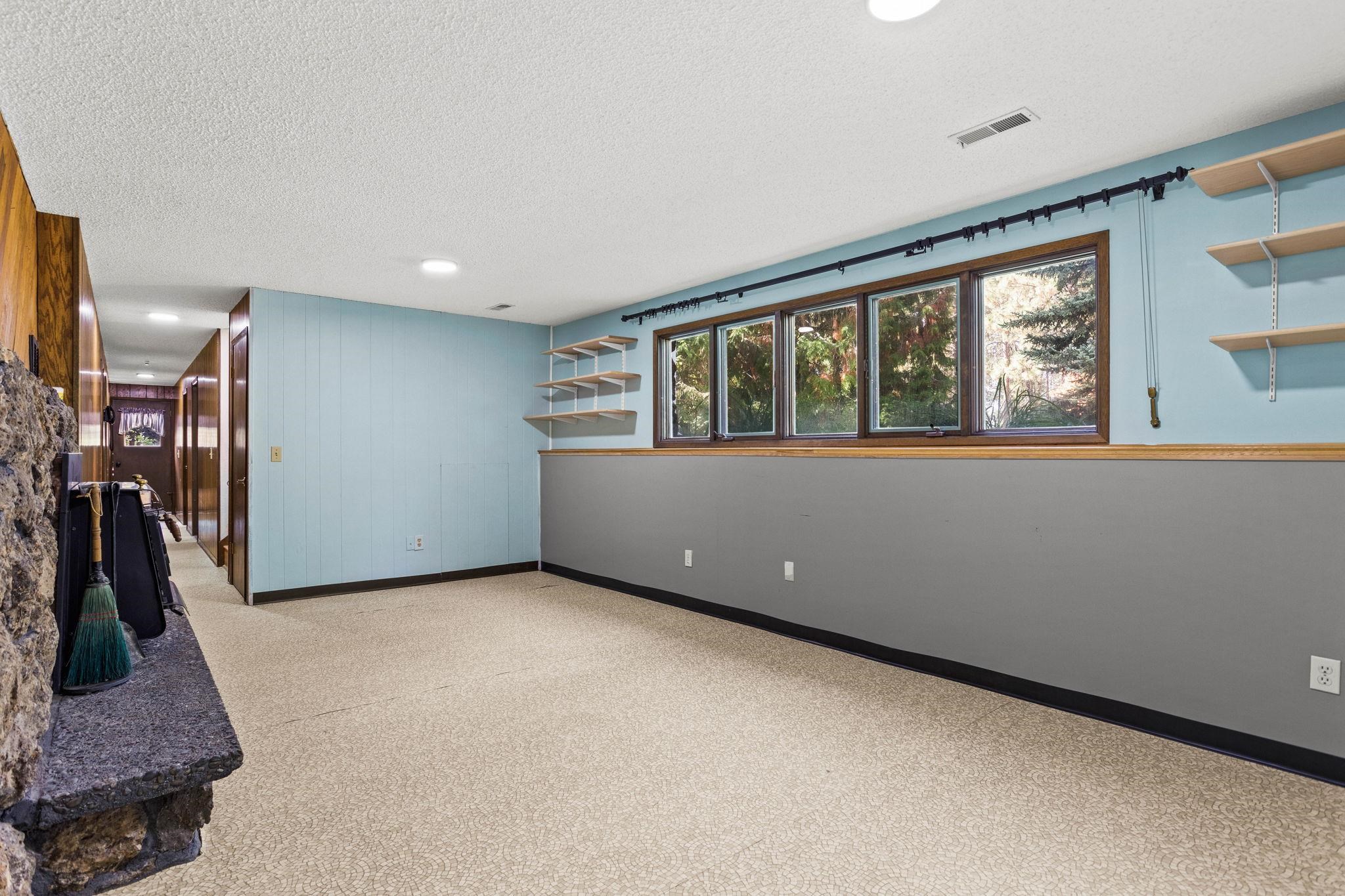 513 West Paradise Road Spokane, WA 99224 - Photo 23 of 44