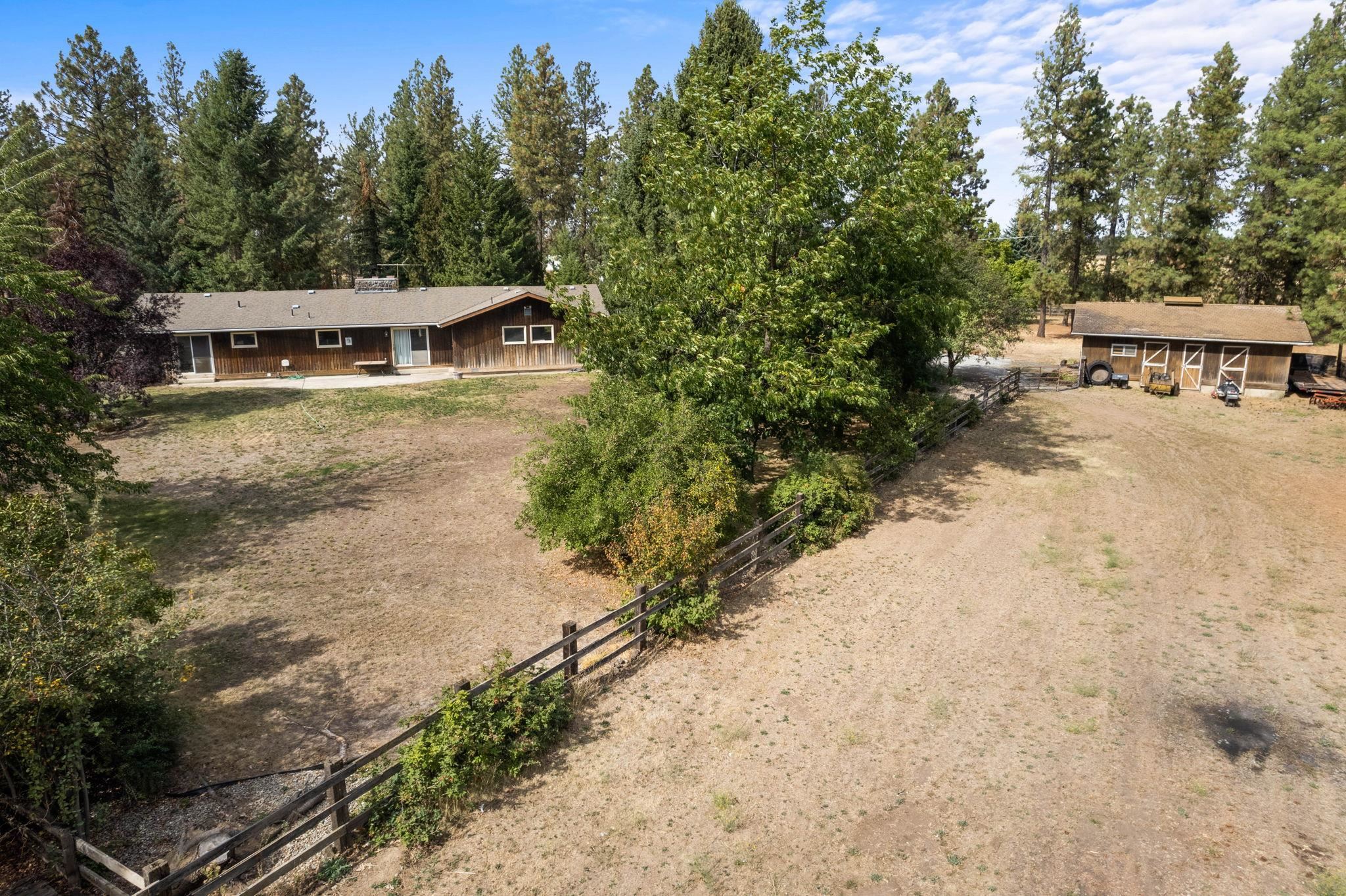 513 West Paradise Road Spokane, WA 99224 - Photo 5 of 44
