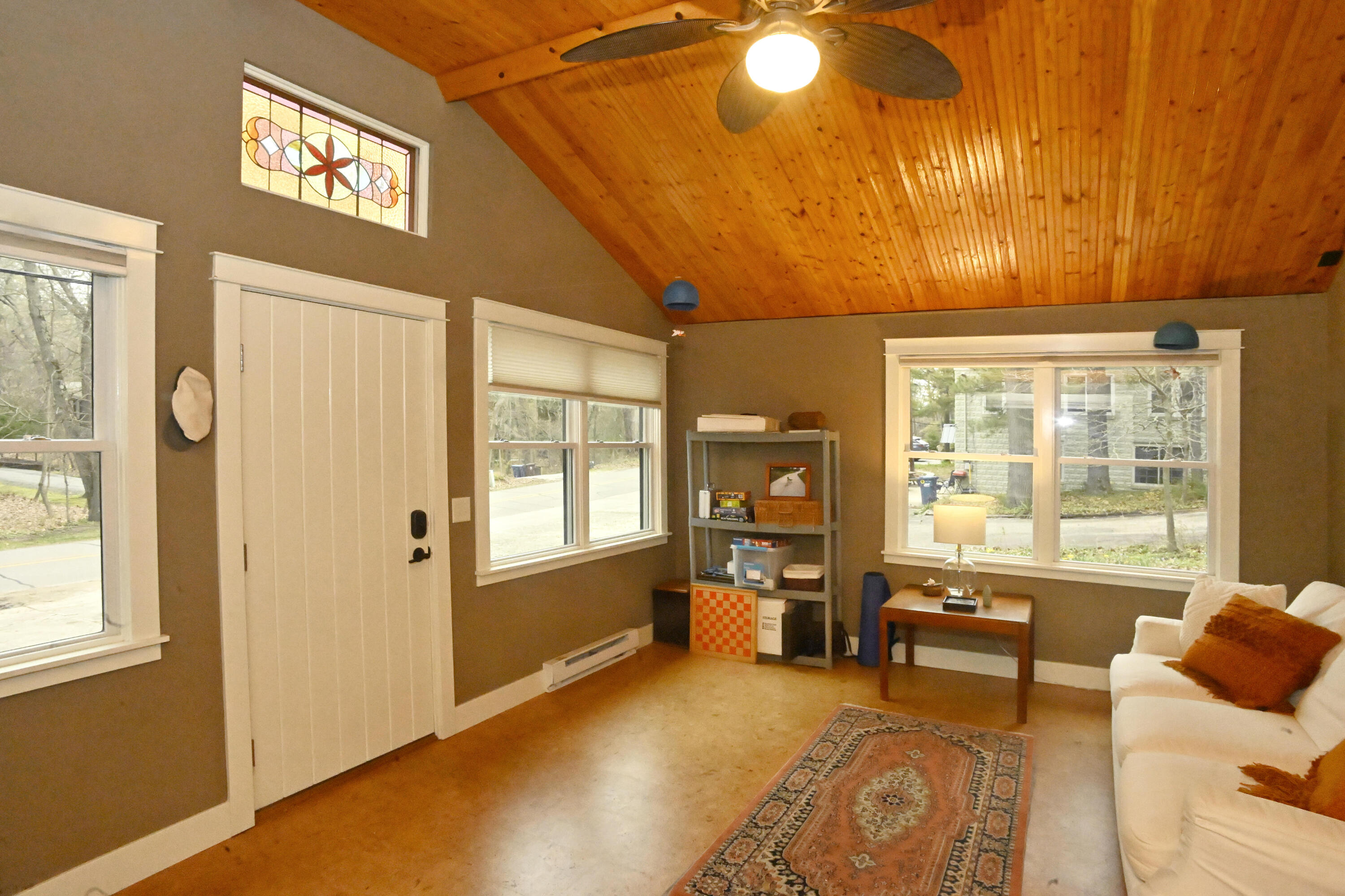 37 Lake Shore County Road Beverly Shores, IN 46301 - Photo 5 of 20 3000x2000