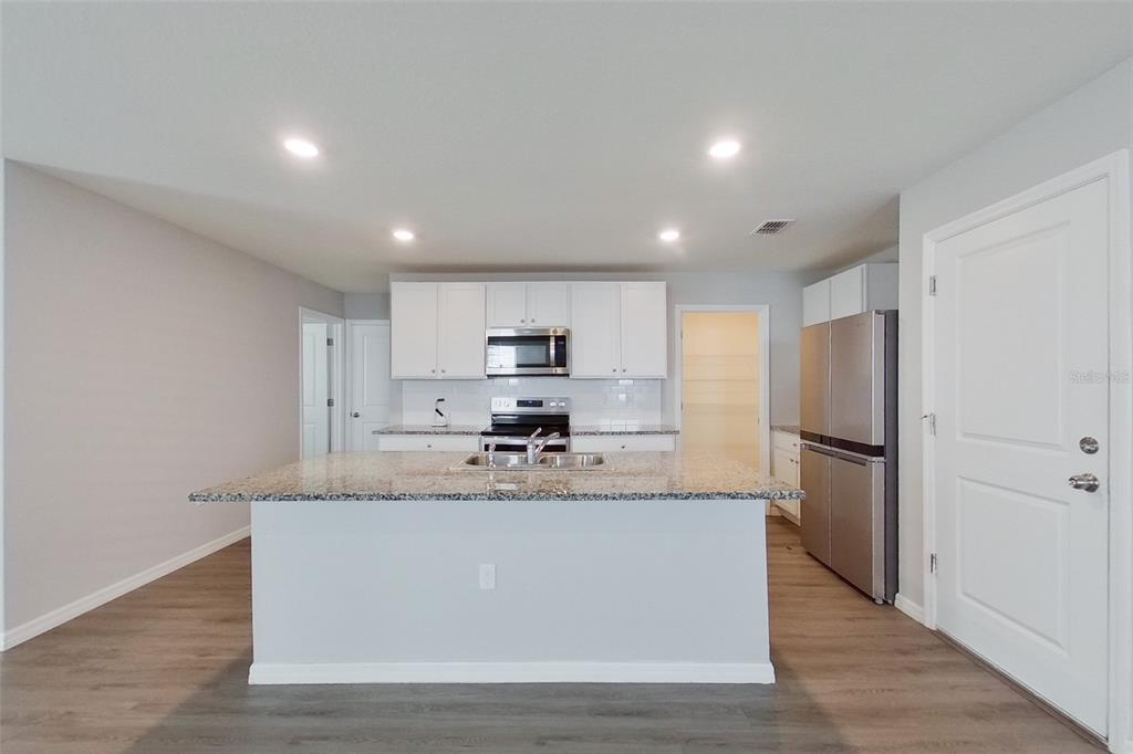 8677 Southwest 44th Court Ocala, FL 34476 - Photo 2 of 24