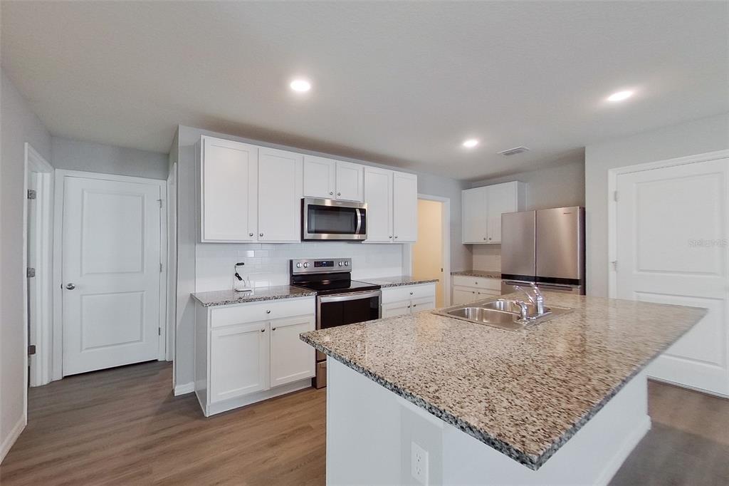 8677 Southwest 44th Court Ocala, FL 34476 - Photo 5 of 24