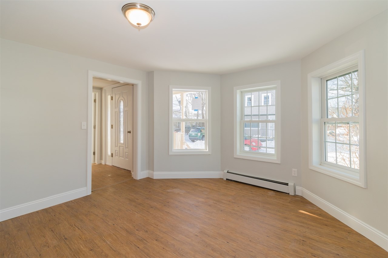 10 Jackson Street Rochester, NH 03867 - Photo 11 of 40