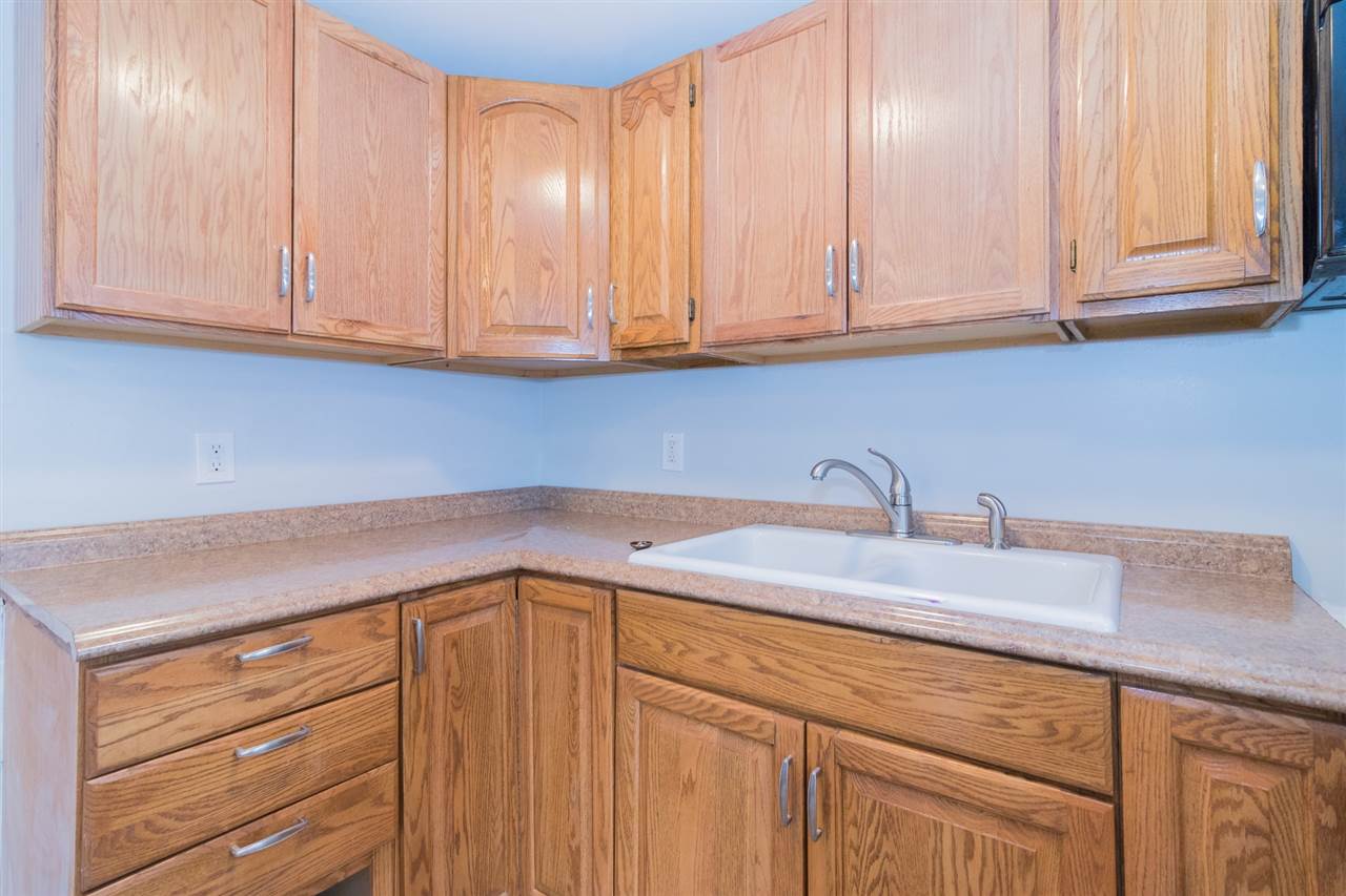 10 Jackson Street Rochester, NH 03867 - Photo 15 of 40