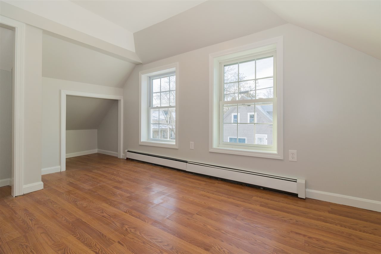 10 Jackson Street Rochester, NH 03867 - Photo 18 of 40