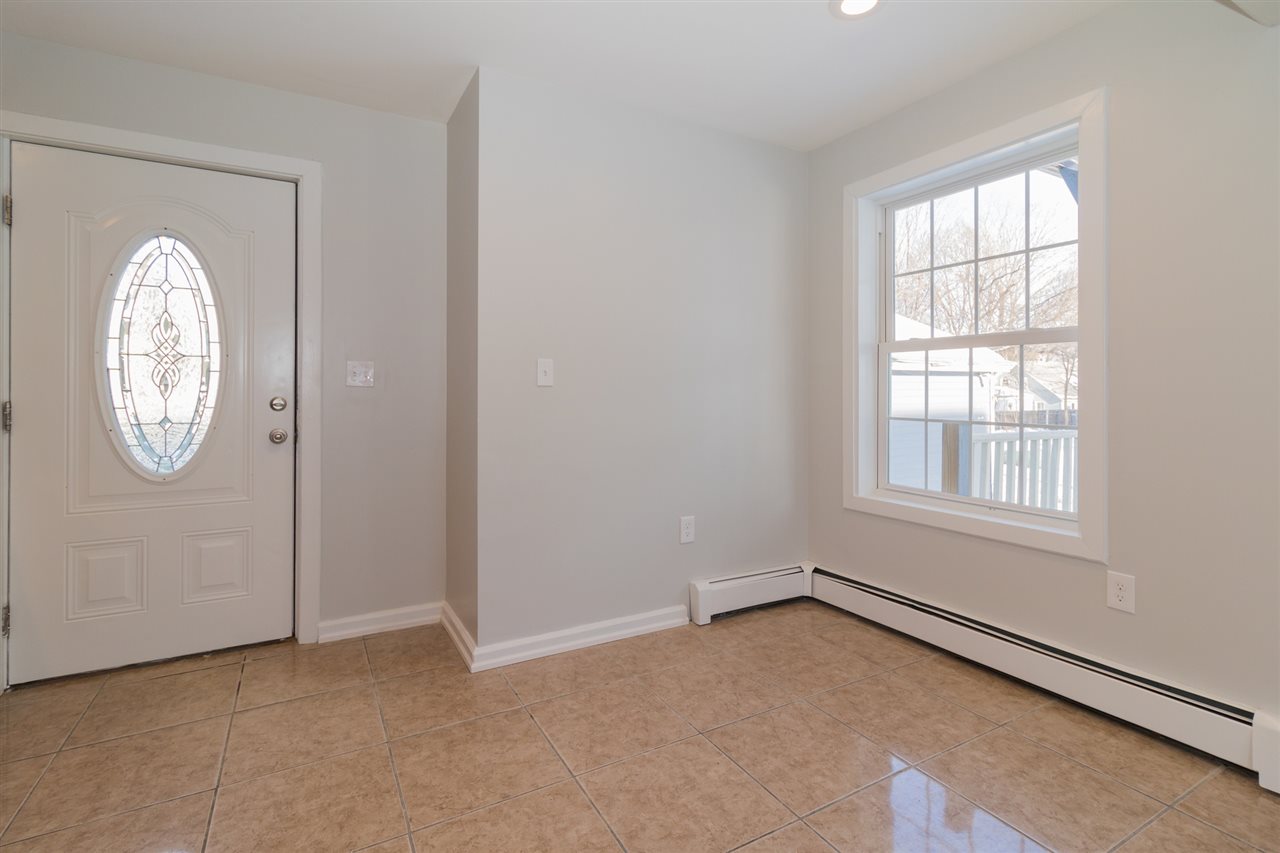 10 Jackson Street Rochester, NH 03867 - Photo 22 of 40