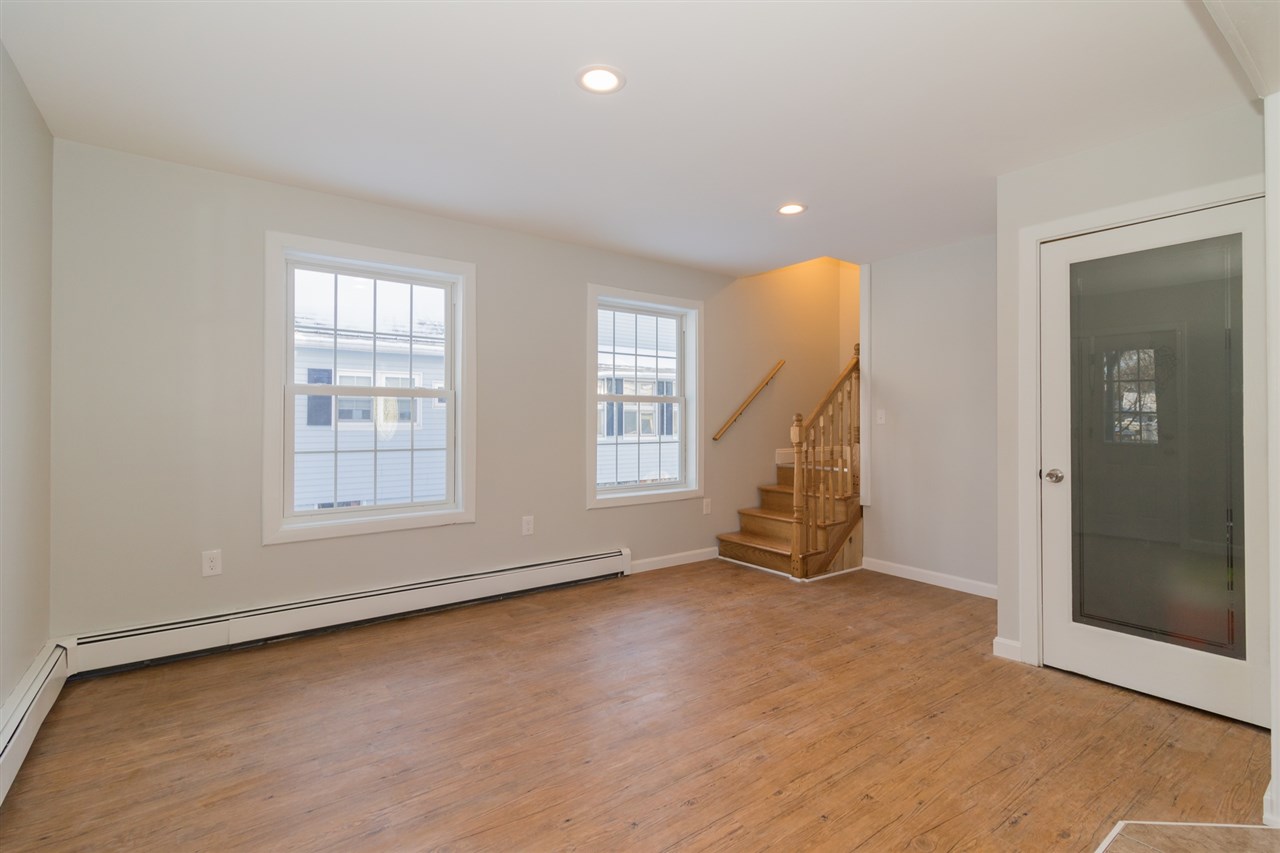 10 Jackson Street Rochester, NH 03867 - Photo 23 of 40
