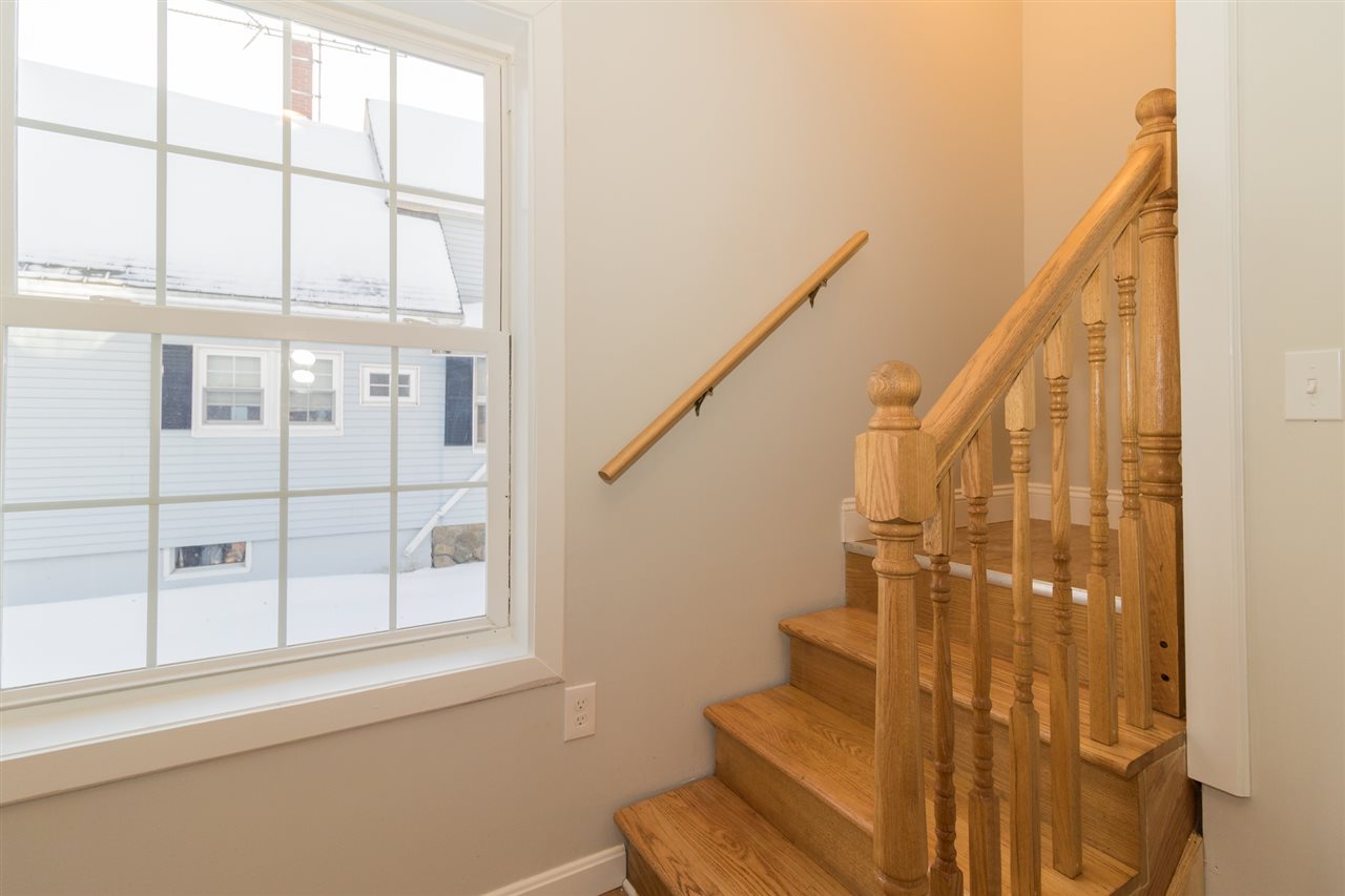 10 Jackson Street Rochester, NH 03867 - Photo 26 of 40