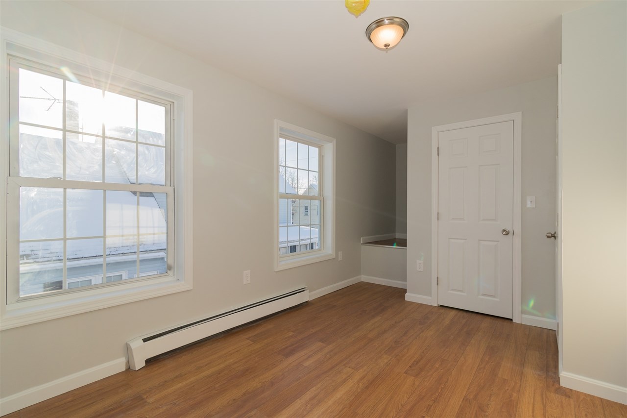 10 Jackson Street Rochester, NH 03867 - Photo 29 of 40