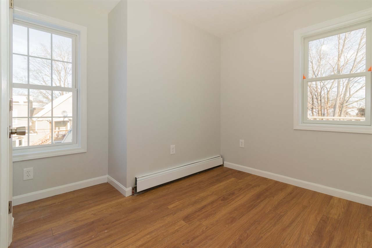 10 Jackson Street Rochester, NH 03867 - Photo 30 of 40
