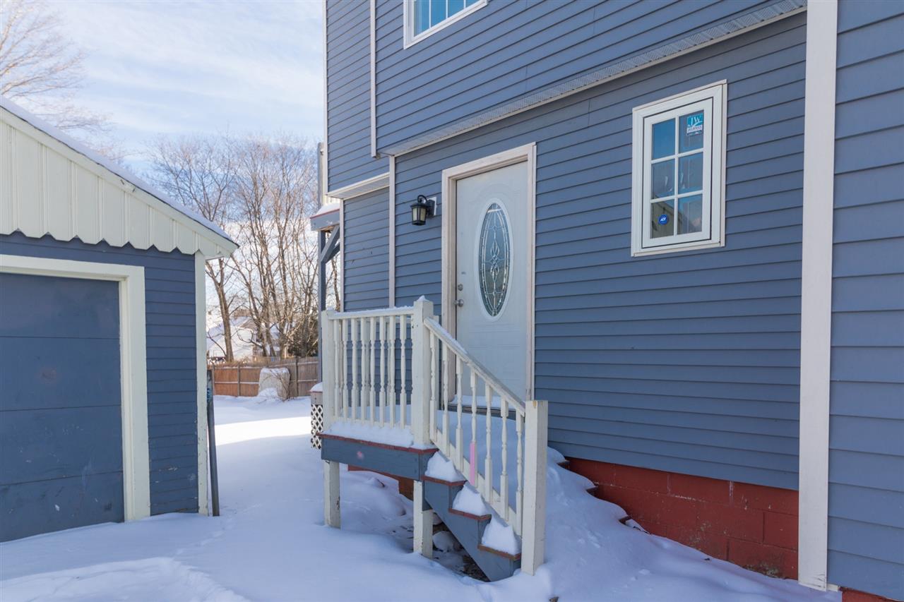 10 Jackson Street Rochester, NH 03867 - Photo 4 of 40
