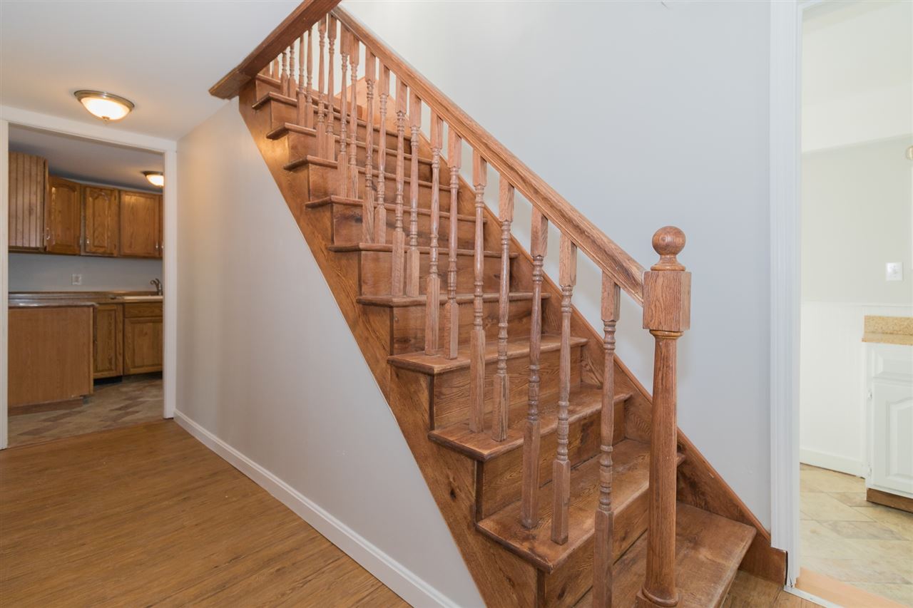 10 Jackson Street Rochester, NH 03867 - Photo 8 of 40
