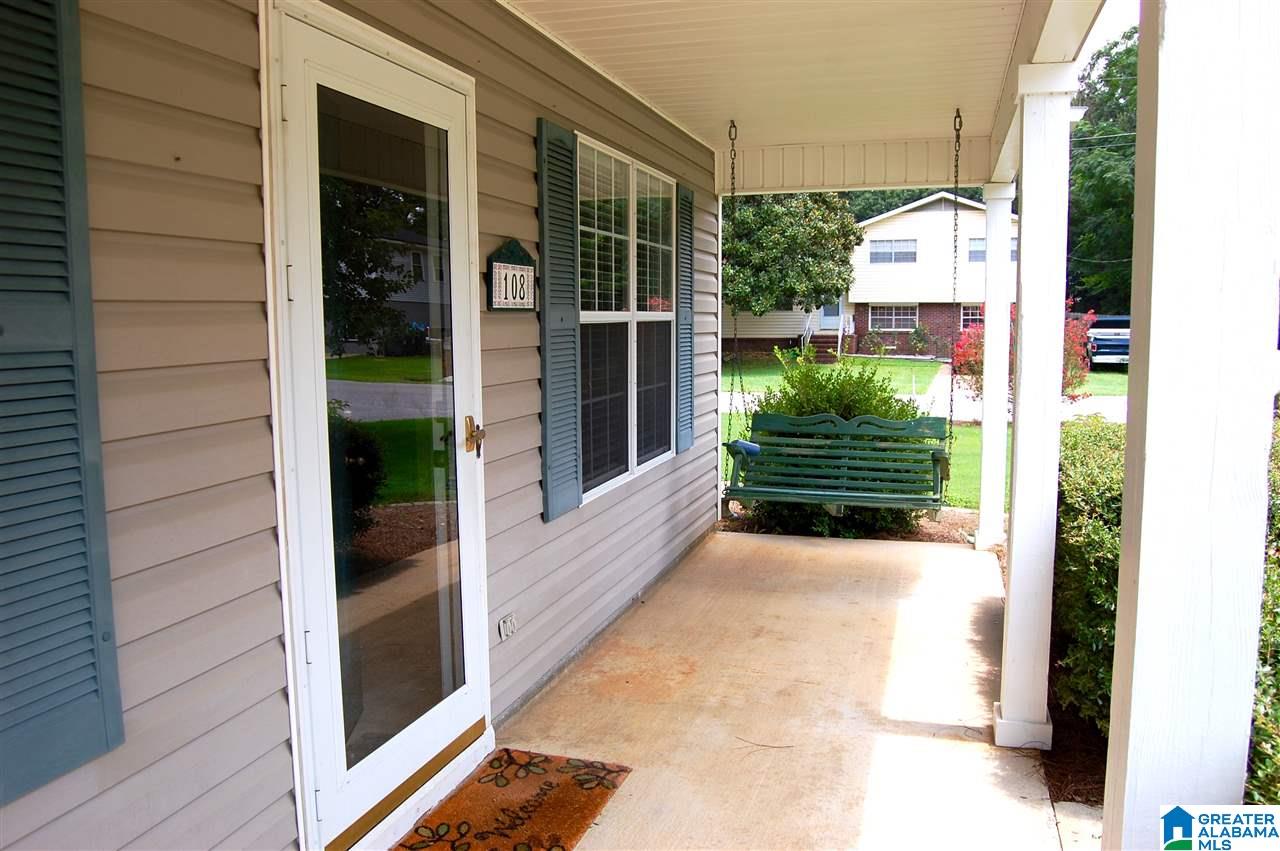 108 King Valley Street Pelham, AL 35124 - Photo 2 of 16