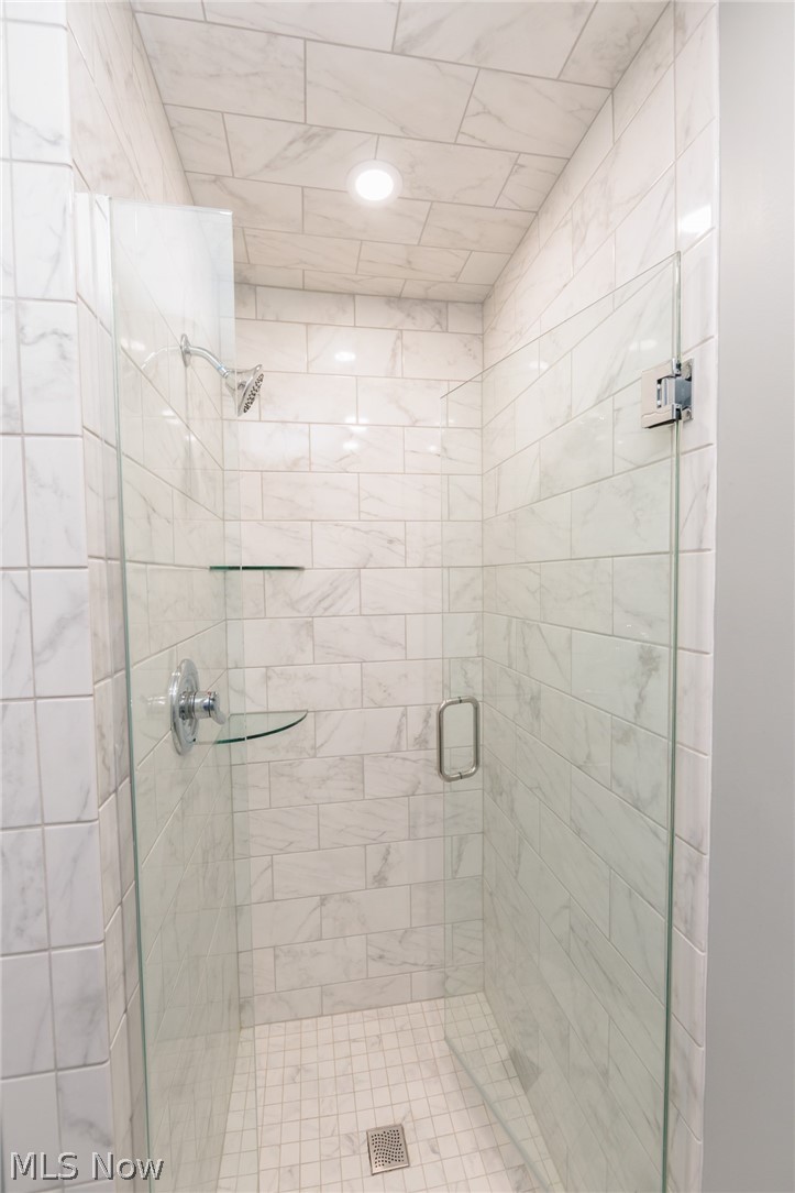 2539 Warrensville Center Road, Unit DOWN Cleveland, OH 44118 - Photo 34 of 43