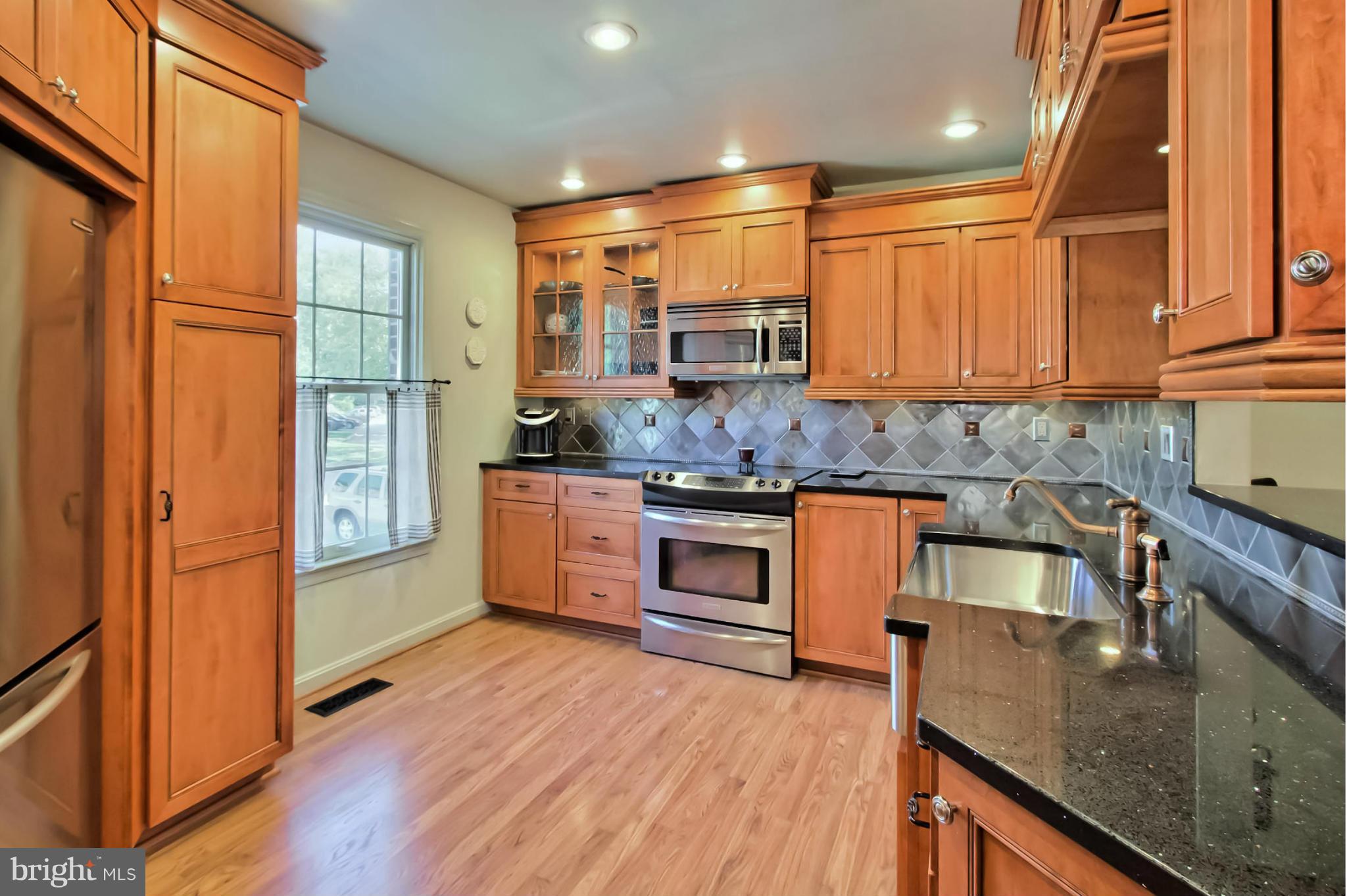 8007 Sleepy View Lane Springfield, VA 22153 - Photo 3 of 30 Kitchen