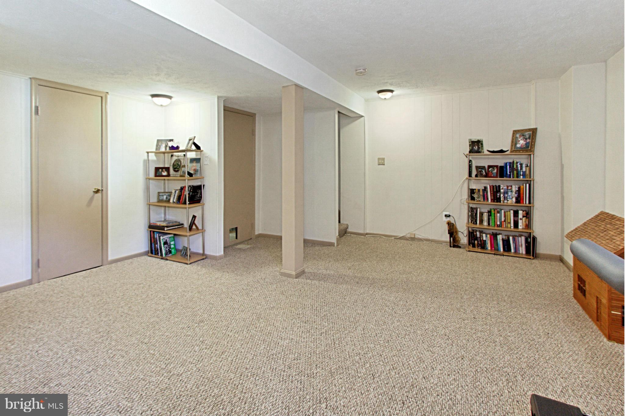 8007 Sleepy View Lane Springfield, VA 22153 - Photo 24 of 30 Family Room