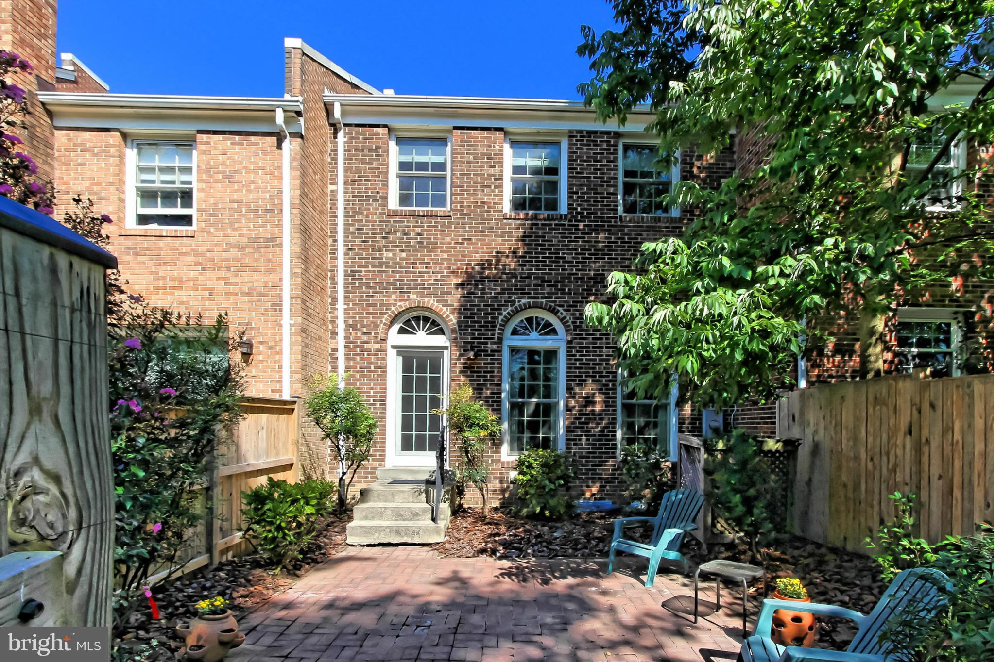 8007 Sleepy View Lane Springfield, VA 22153 - Photo 29 of 30 Exterior (Rear)
