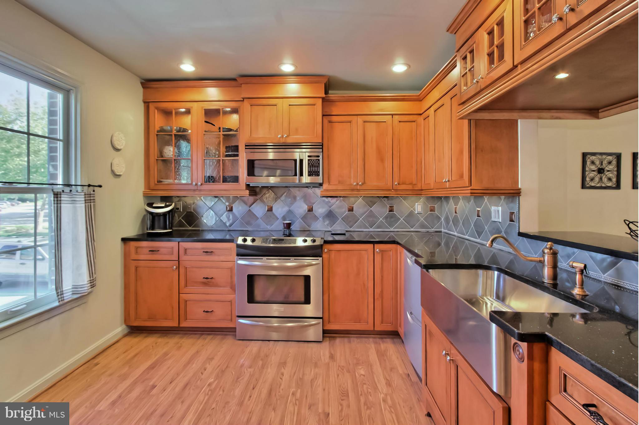 8007 Sleepy View Lane Springfield, VA 22153 - Photo 4 of 30 Kitchen