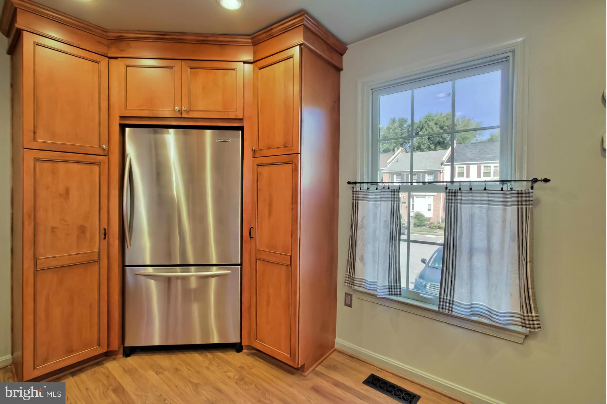8007 Sleepy View Lane Springfield, VA 22153 - Photo 7 of 30 Kitchen