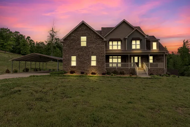 $679,000 | 2865 Highway 149, Palmyra, TN 37142
