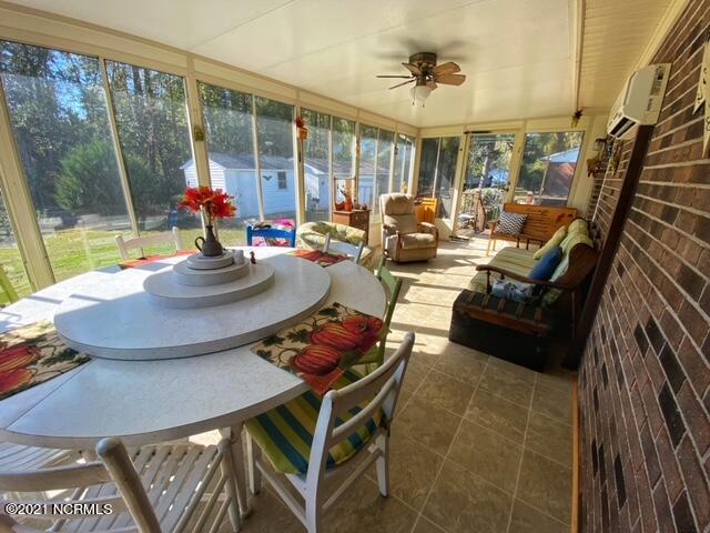 2519 John Green Smith Road Deep Run, NC 28525 - Photo 11 of 27 Sunroom Picture 1