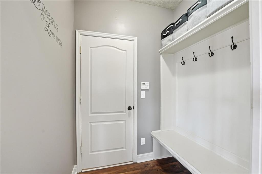 1256 Southwest Summit Crossing Circle Lee's Summit, MO 64081 - Photo 19 of 58