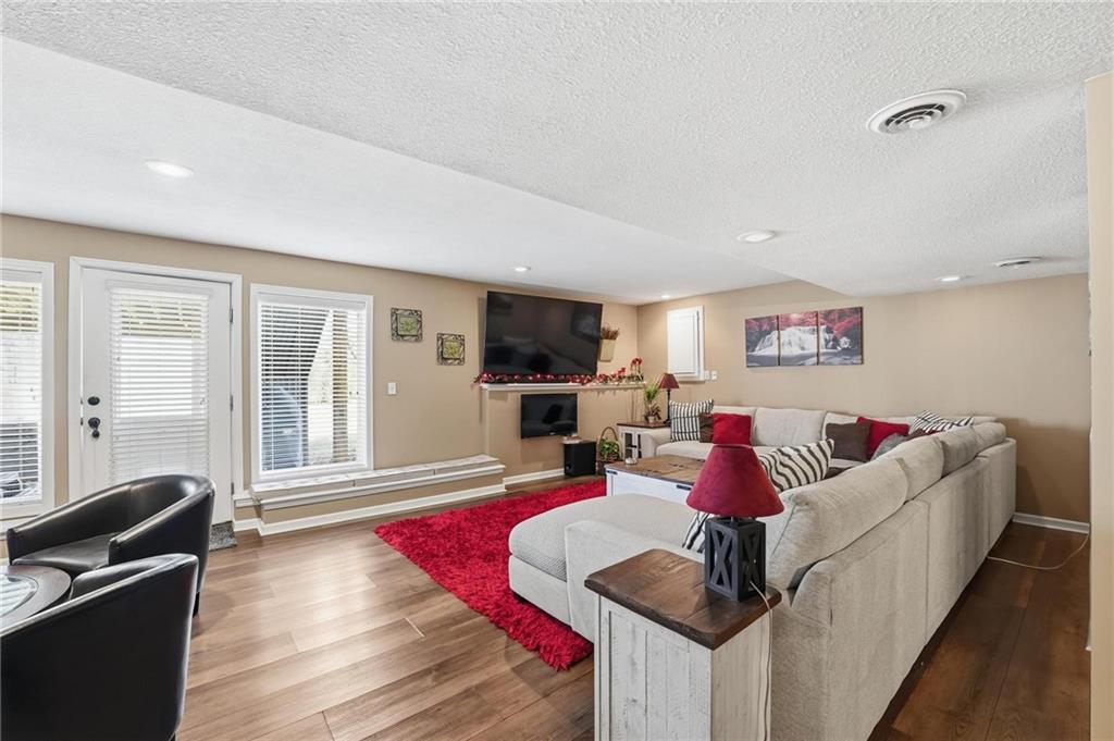 1256 Southwest Summit Crossing Circle Lee's Summit, MO 64081 - Photo 39 of 58