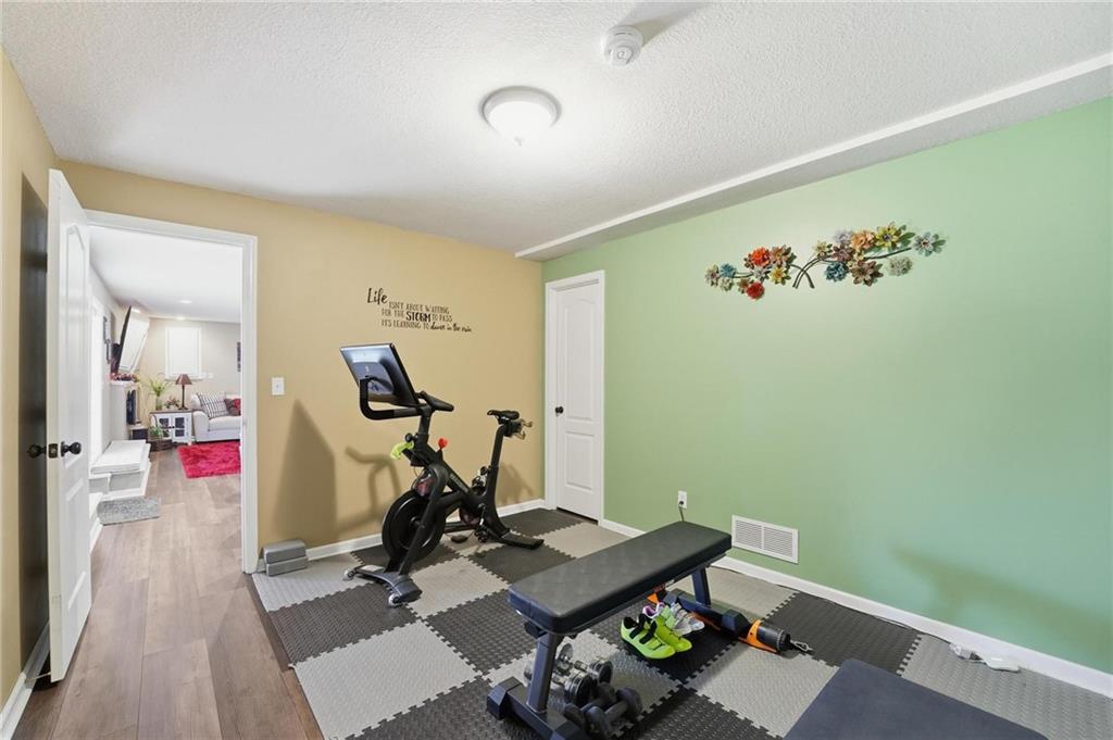 1256 Southwest Summit Crossing Circle Lee's Summit, MO 64081 - Photo 44 of 58