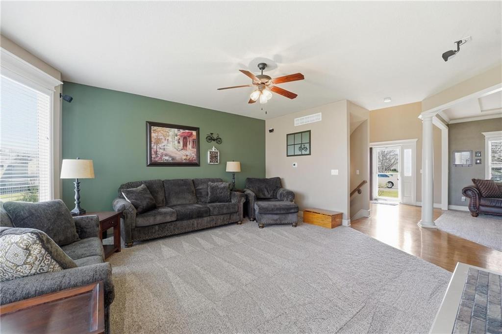 1256 Southwest Summit Crossing Circle Lee's Summit, MO 64081 - Photo 10 of 58