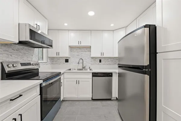$398,000 | 229 Woodland Parkway, Unit 170, San Marcos, CA 92069