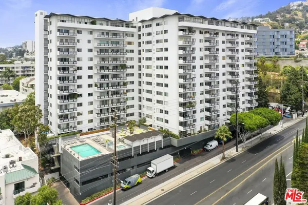 $5,995 | 1155 North La Cienega Boulevard, Unit 306, West Hollywood, CA 90069