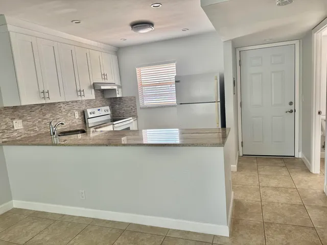 $1,400 | 12007 Poinciana Boulevard, Unit 2060, Royal Palm Beach, FL 33411