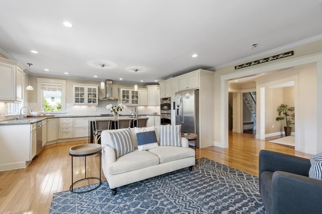 696 Main Street Concord, MA 01742 - Photo 8 of 37