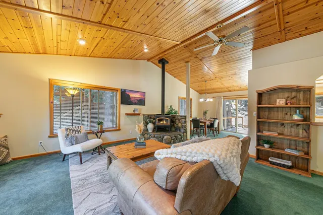 $835,000 | 15511 Northwoods Boulevard, Truckee, CA 96161