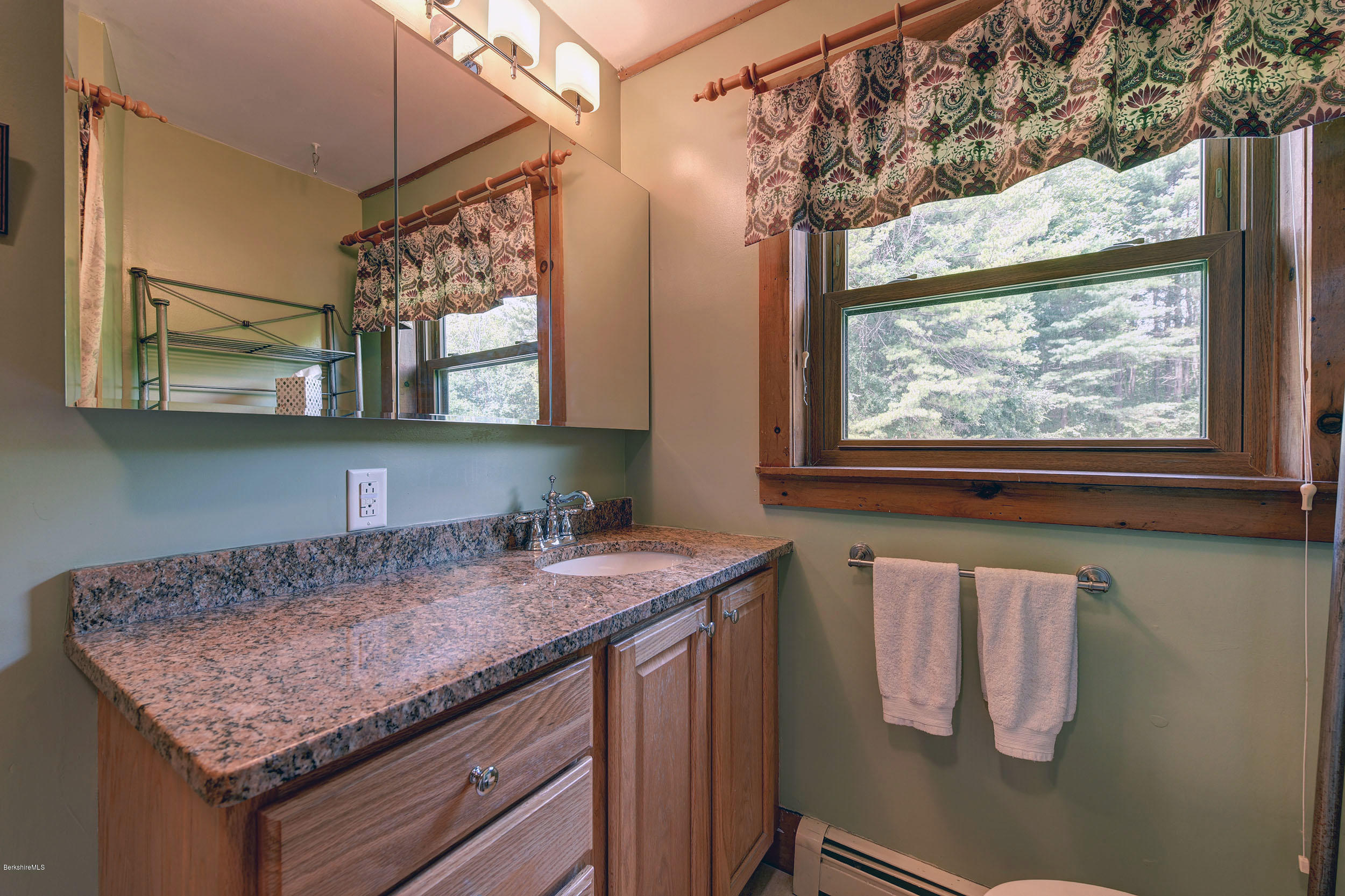 352 Barker Road Pittsfield, MA 01201 - Photo 17 of 34 Master Bath