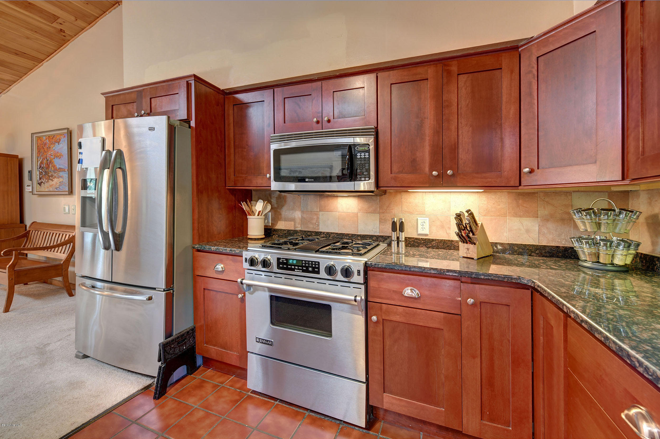 352 Barker Road Pittsfield, MA 01201 - Photo 9 of 34 14-Kitchen
