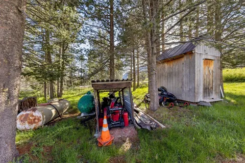 $389,000 | 221 Sierra-At-Tahoe Road, Twin Bridges, CA 95735