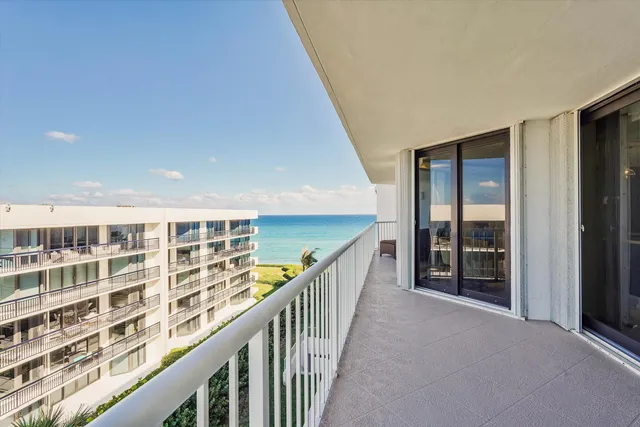 $4,497,000 | 3170 South Ocean Boulevard, Unit 605N, Palm Beach, FL 33480