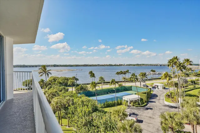 $4,497,000 | 3170 South Ocean Boulevard, Unit 605N, Palm Beach, FL 33480