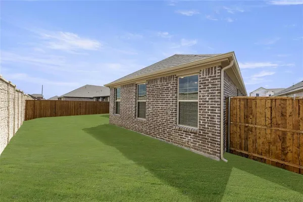 $2,650 | 577 Silver Springs Lane, Lavon, TX 75166