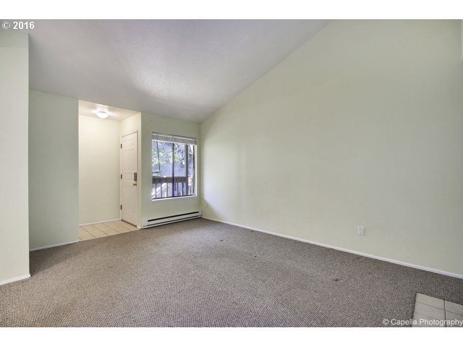 86 Kingsgate Road, Unit 202A Lake Oswego, OR 97035 - Photo 4 of 20 Gallery Image 4