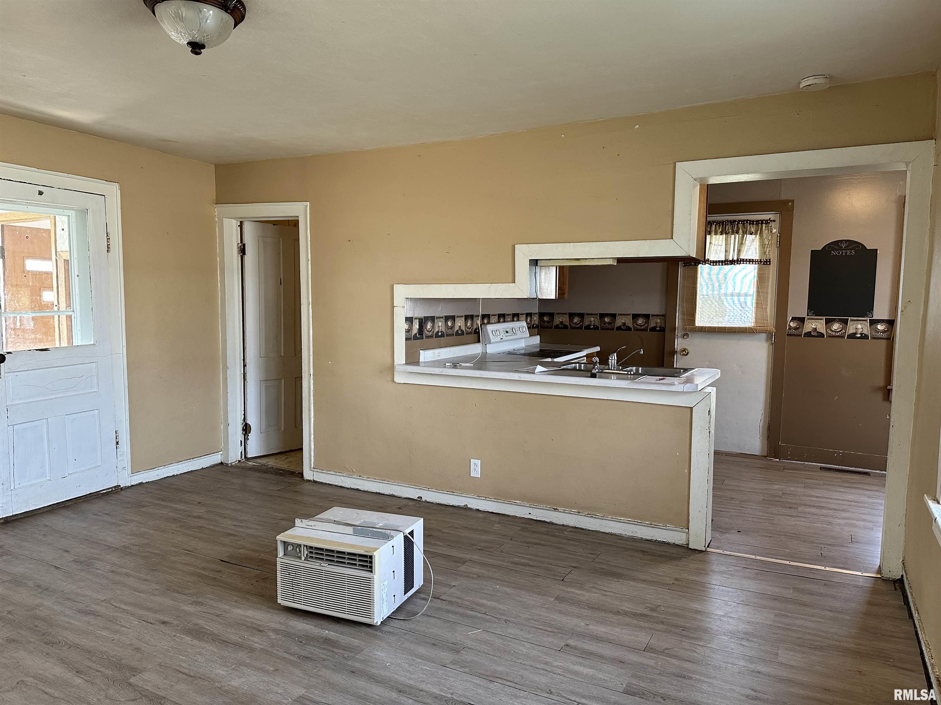 11 Stephens Street Preston, IA 52069 - Photo 10 of 22 Gallery Image 10